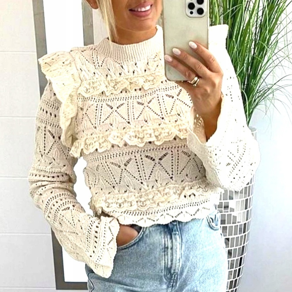 Zara Cream Lace Ruffle top Sz M r
